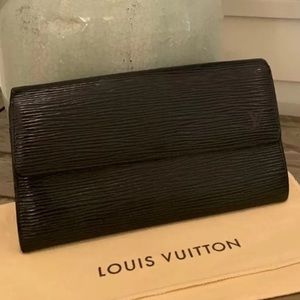 Louis Vuitton Portefeuille Sarah Epi Long Wallet
